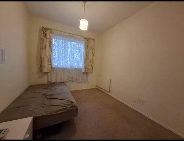 1 BEDROOM PROPERTY TO RENT IN RONDEBOSCH